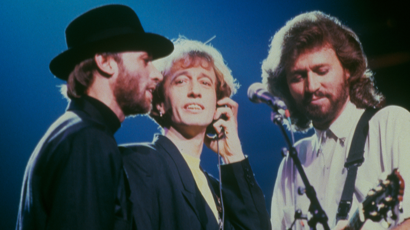 bee-gees-sign-long-term-worldwide-agreement-capitol-recordscapitol